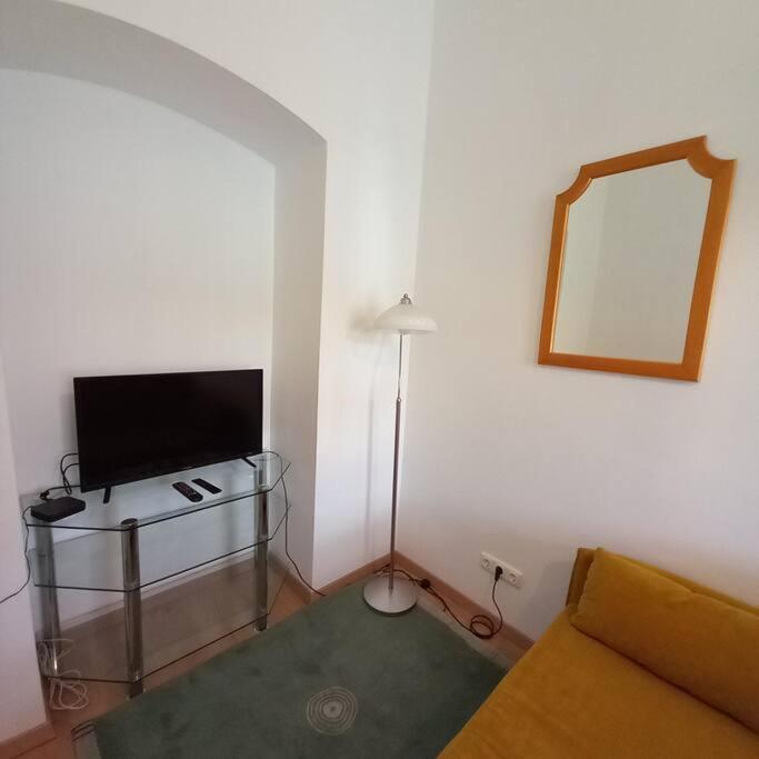 Altbauwohnung Neu Saniert - Fuer Familien Geeignet * Wenen