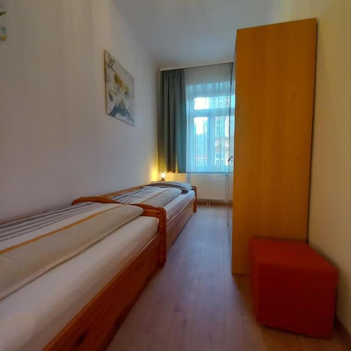 Altbauwohnung Neu Saniert - Fuer Familien Geeignet Appartement Wenen
